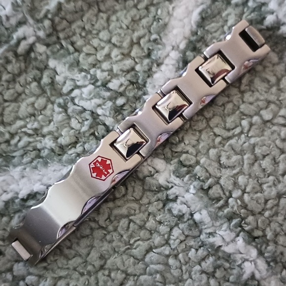 NWOT Stainless Steel Med Alert ID Bracelet UNISEX - Picture 1 of 5